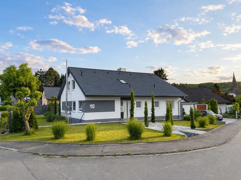 Großzügiges Einfamilienhaus in ruhiger Lage von Bietingen - einziehen & wohlfühlen